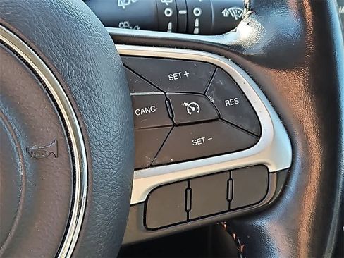 Used 2020 Jeep Compass Latitude w/ Popular Equipment Group image 19