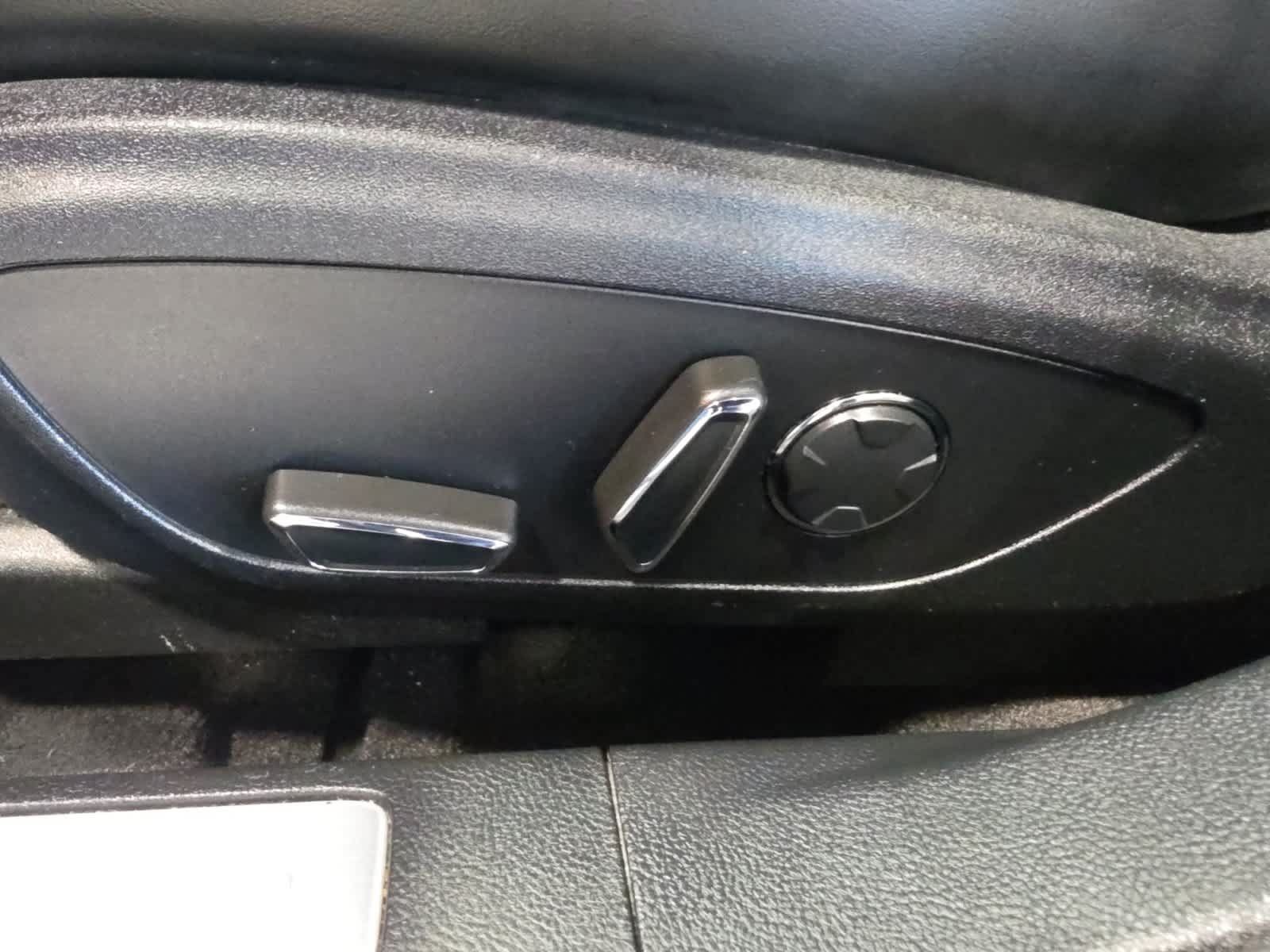 Used 2020 Lincoln MKZ Reserve w/ Elements Package AWD/4WD image 17
