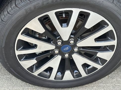 Used 2020 Ford Escape SE Sport FWD image 4
