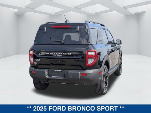 New 2025 Ford Bronco Sport Outer Banks image 5