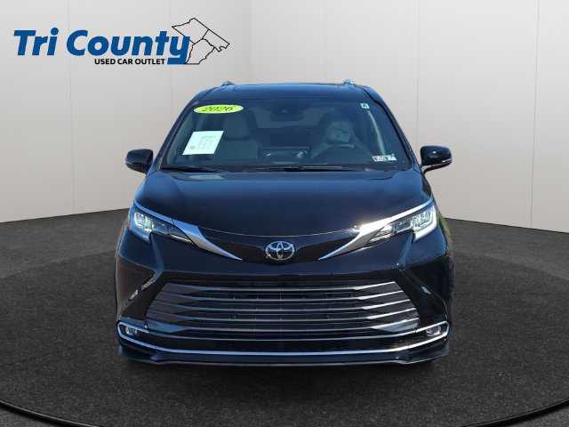 Certified 2026 Toyota Sienna Limited FWD image 2