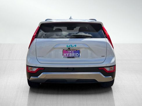 Used 2023 Kia Niro EX Touring FWD image 5