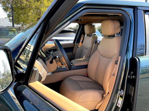 New 2026 Land Rover Range Rover Long Wheelbase SE image 11