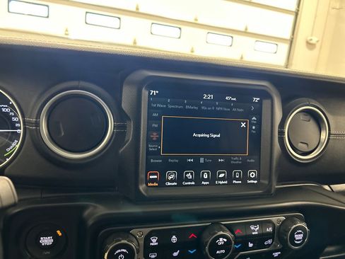 Used 2022 Jeep Wrangler Unlimited Sahara w/ Dual Top Group image 22