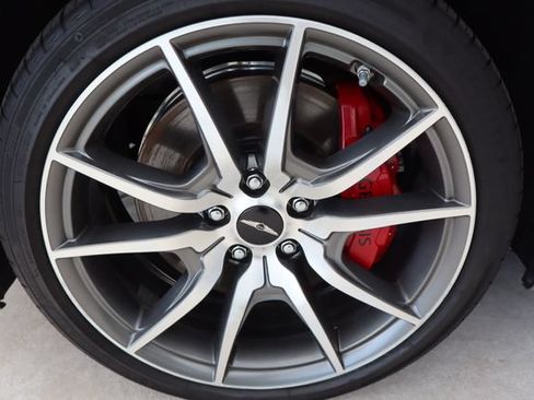 Used 2025 Genesis G70 2.5T RWD image 41