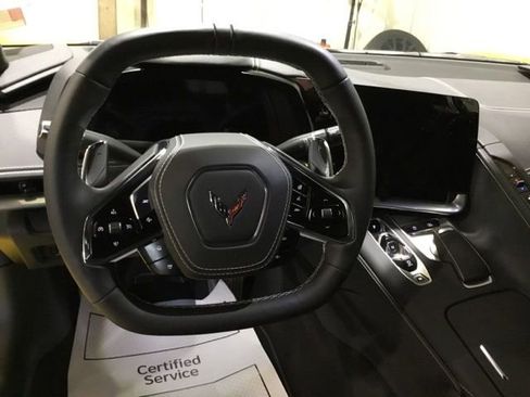Used 2025 Chevrolet Corvette Stingray Preferred Cpe w/ Z51 Performance Package RWD image 18