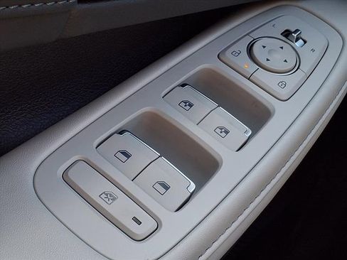 New 2025 Hyundai Sonata Limited image 25