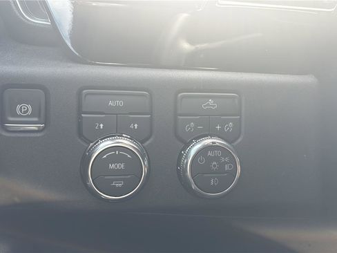 New 2026 GMC Sierra 1500 Elevation image 13