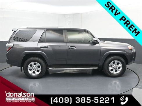 Used 2018 Toyota 4Runner SR5 Premium image 2