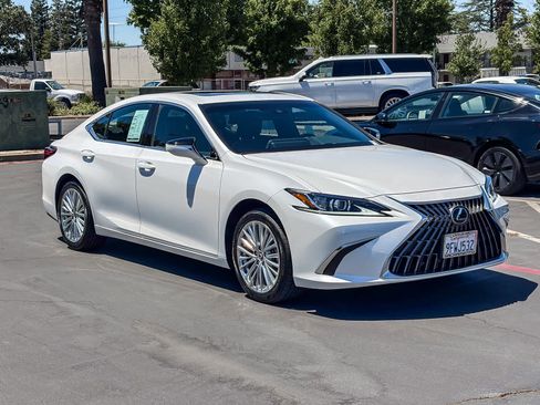 Used 2023 Lexus ES 350 w/ Premium Package FWD image 5