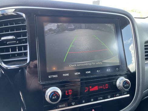 Used 2020 Mitsubishi Outlander SEL AWD/4WD image 13