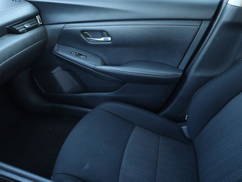 Used 2024 Nissan Sentra SV image 11