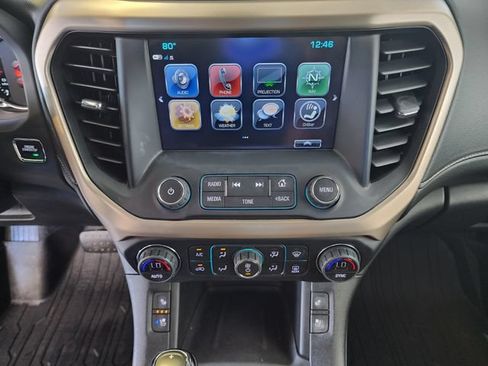 Used 2019 GMC Acadia Denali w/ Technology Package FWD image 29