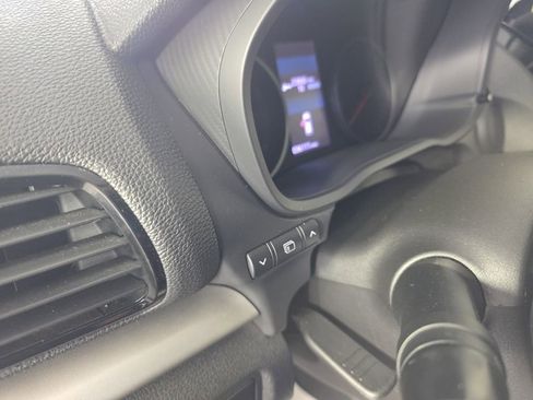 Used 2022 Mitsubishi Eclipse Cross ES image 15