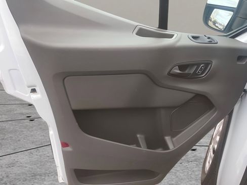 Used 2023 Ford Transit 350 XLT image 10