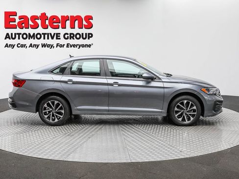 Used 2024 Volkswagen Jetta S image 4