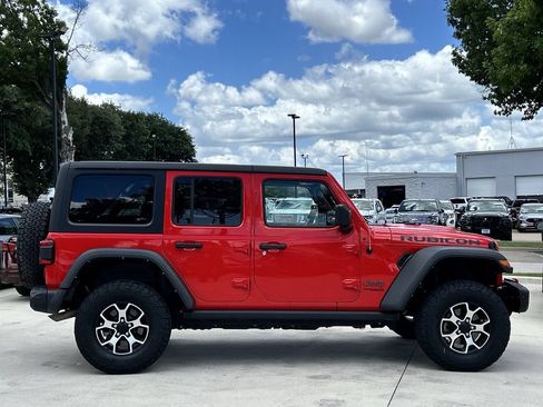 Used 2022 Jeep Wrangler Unlimited Rubicon w/ Steel Bumper Group AWD/4WD image 3
