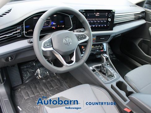 New 2026 Volkswagen Jetta SE FWD image 8