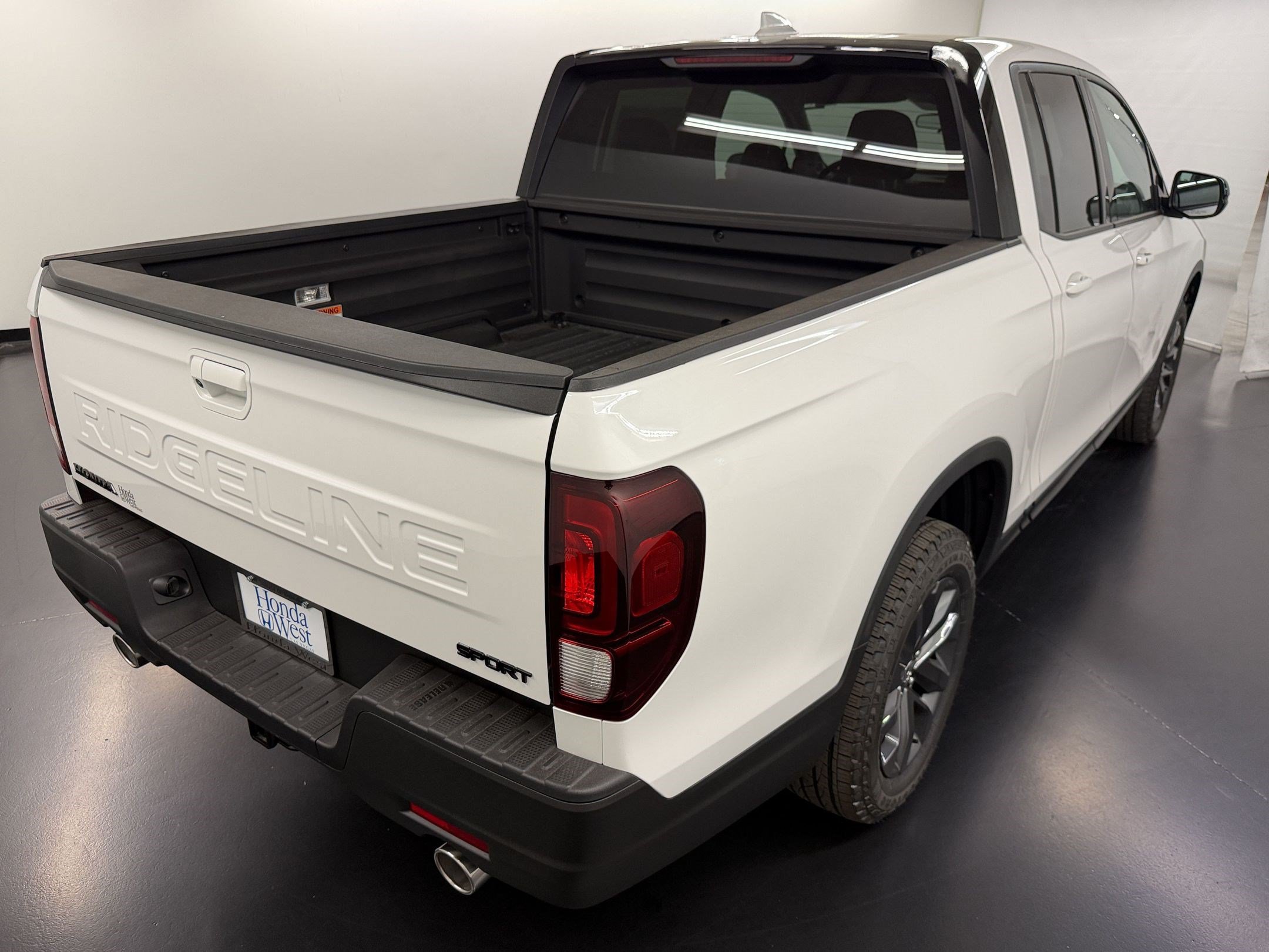 New 2026 Honda Ridgeline Sport image 9
