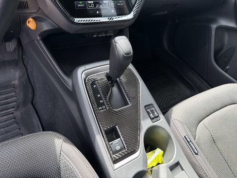 Used 2024 Subaru Crosstrek 2.0i Premium AWD/4WD image 30