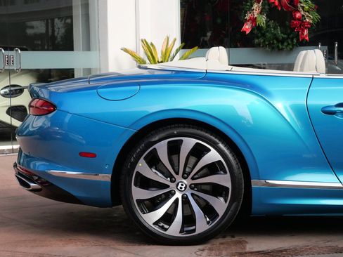 New 2026 Bentley Continental GTC image 8