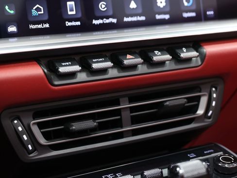 Used 2022 Porsche 911 Carrera image 46