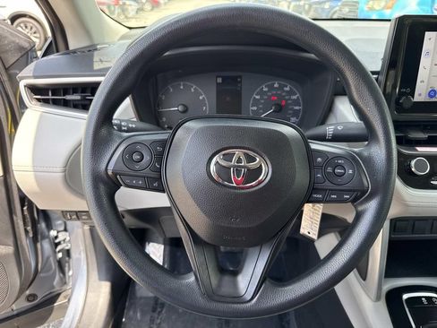Used 2023 Toyota Corolla Cross L FWD image 41