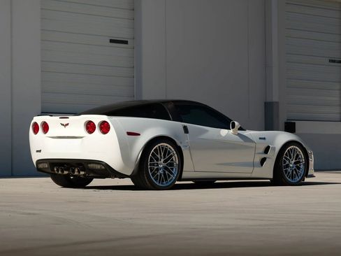 Used 2010 Chevrolet Corvette ZR1 w/ Preferred Equipment Group RWD image 8