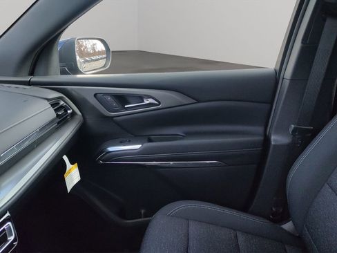 New 2026 Chevrolet Traverse LT w/ LPO, Floor Liner Package image 29