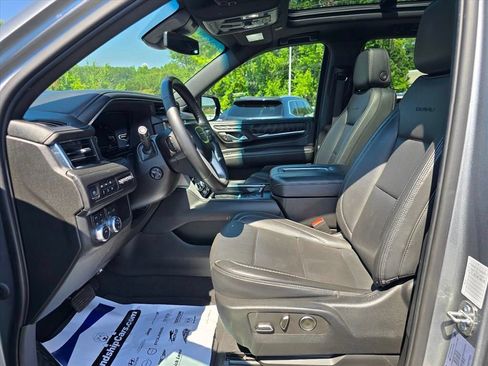 Used 2023 GMC Yukon Denali AWD/4WD image 12