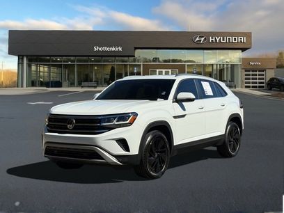 Used 2023 Volkswagen Atlas Cross Sport SE w/ Panoramic Sunroof Package
