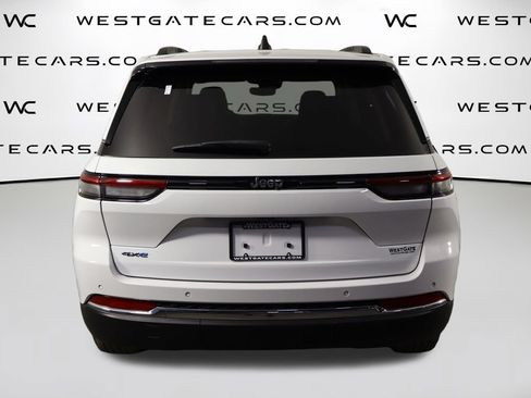 Used 2023 Jeep Grand Cherokee 4WD 4xe image 4