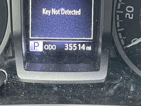 Used 2022 Toyota Tacoma TRD Sport image 38