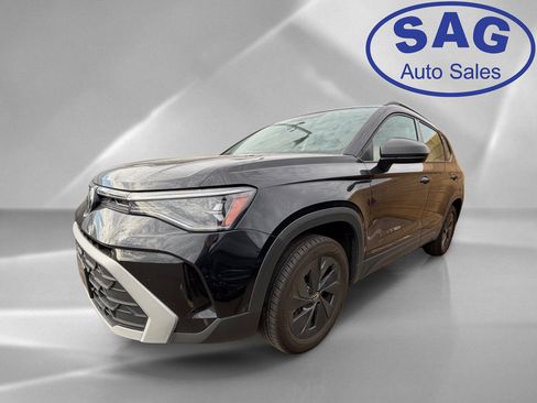 Used 2025 Volkswagen Taos S FWD image 5