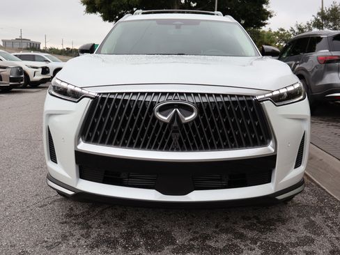 Certified 2026 INFINITI QX60 Luxe w/ Family Package image 9