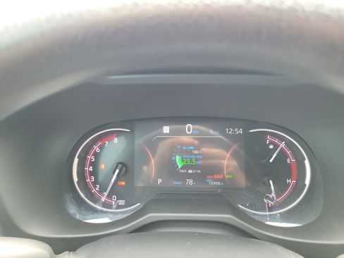 Used 2024 Toyota RAV4 XLE FWD image 24