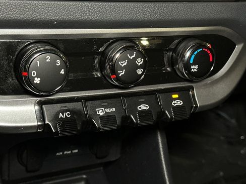 Used 2013 Kia Rio EX image 20