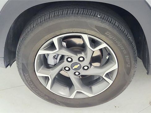 Used 2025 Chevrolet Trax LT w/ Driver Confidence Package FWD image 10