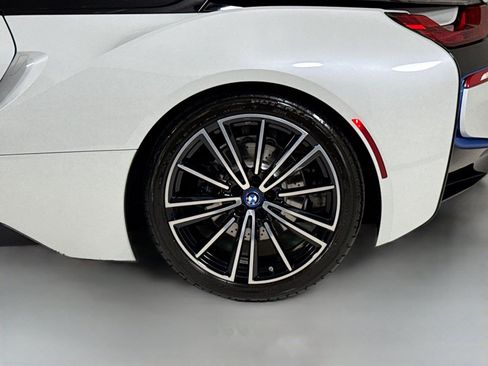 Used 2019 BMW i8 Roadster AWD/4WD image 37