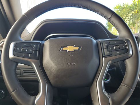 Used 2023 Chevrolet Suburban LT RWD image 24