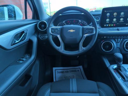 Certified 2025 Chevrolet Blazer LT AWD/4WD image 3