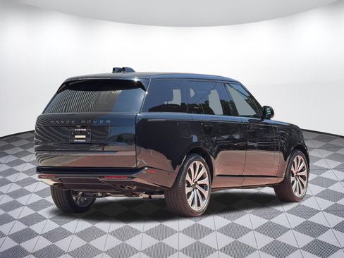 New 2026 Land Rover Range Rover Long Wheelbase SE AWD/4WD image 9