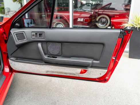 Used 1988 MAZDA RX-7 Convertible RWD image 25
