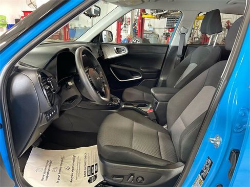 Used 2023 Kia Soul S image 10