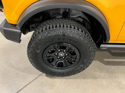 Used 2022 Ford Bronco Wildtrak image 40