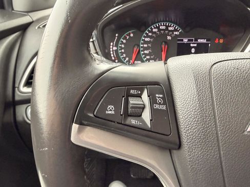 Used 2020 Chevrolet Trax LT w/ LT Convenience Package image 23