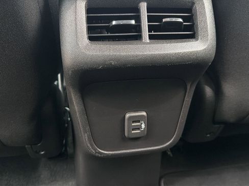 Used 2024 Chevrolet Equinox LT image 21