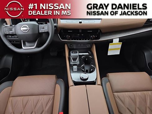 New 2026 Nissan Rogue Platinum w/ Platinum Premium Package AWD/4WD image 5