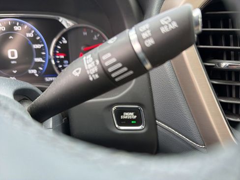 Used 2023 GMC Acadia Denali w/ Denali Technology Package FWD image 28