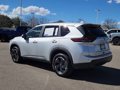 Used 2025 Nissan Rogue SV AWD/4WD image 20